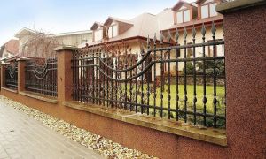 Кованое ограждение — прочность, помноженная на изящество