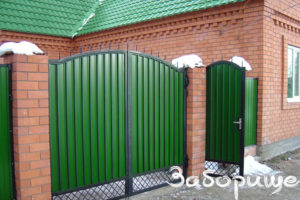 Рис. 7. Ворота и калитка для забора из металлопрофиля