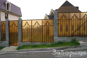 Забор из поликарбоната